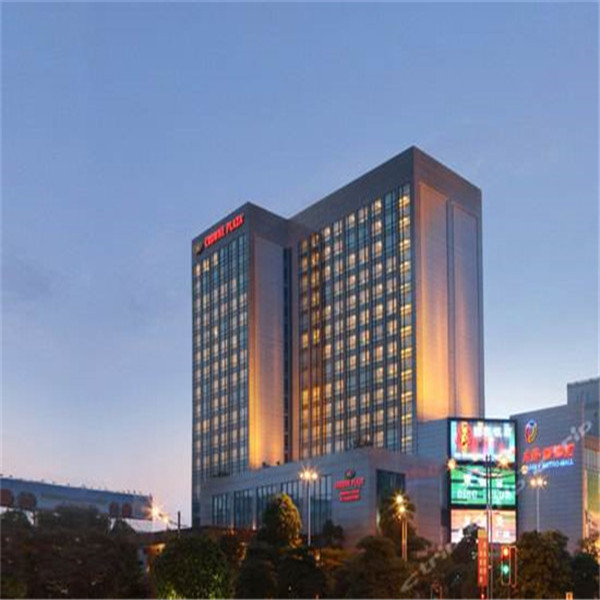 中山大信皇冠假日酒店 已安裝臺灣賀多龍感應門(mén).jpg